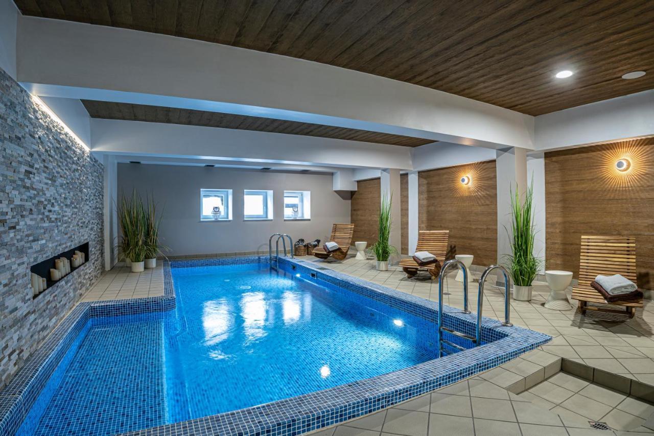 Maxymilian Unique Hotel - Adults Only Kołobrzeg Exteriör bild