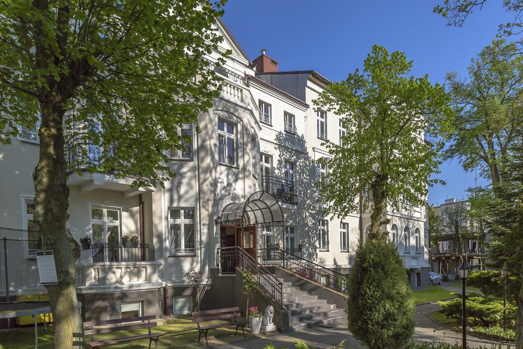 Maxymilian Unique Hotel - Adults Only Kołobrzeg Exteriör bild