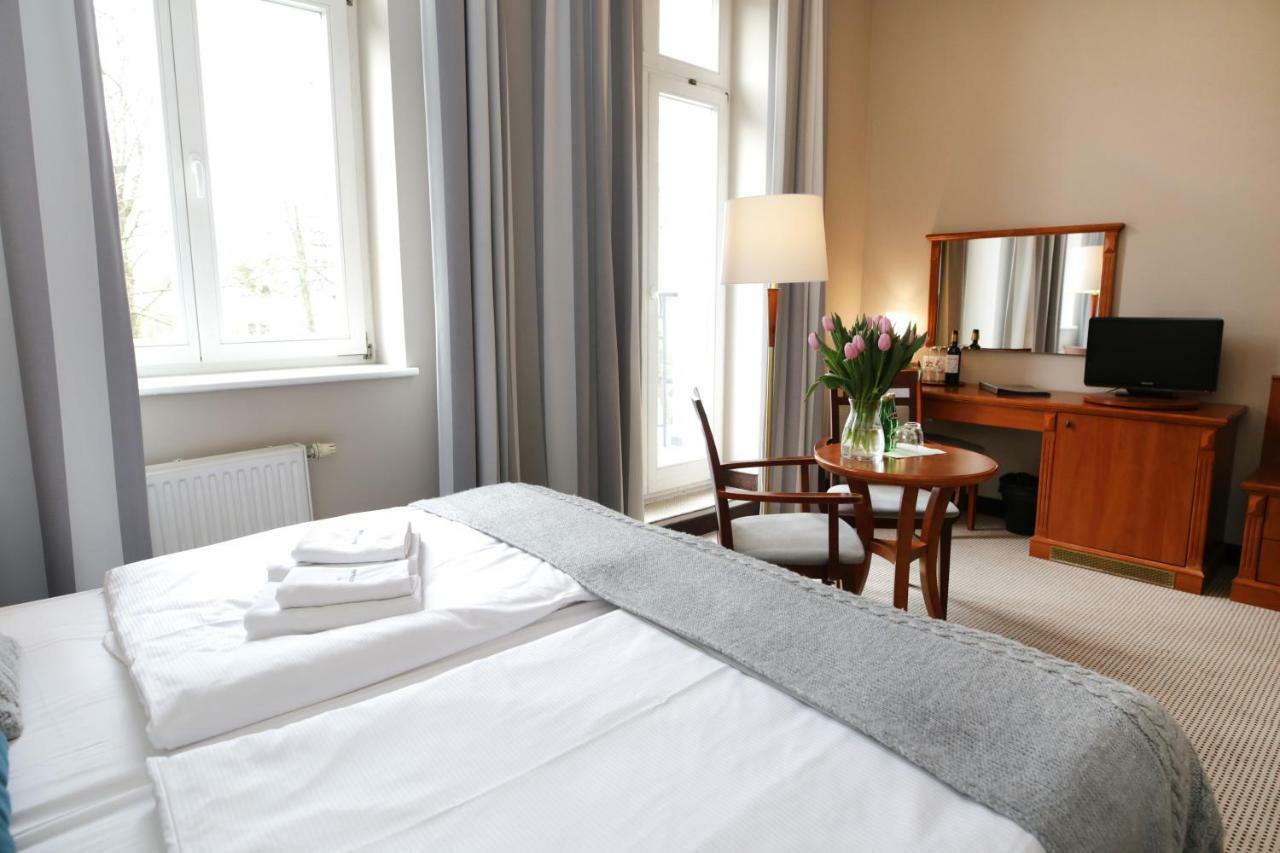 Maxymilian Unique Hotel - Adults Only Kołobrzeg Exteriör bild